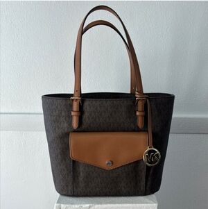 Michael Kors Jet Set Large Logo Pocket Tote Bag